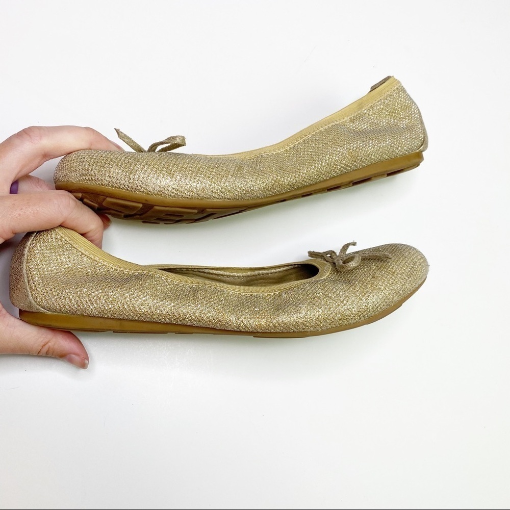 Stuart Weitzman Fannie Gold Bow Ballerina Flats - Picture 8 of 9